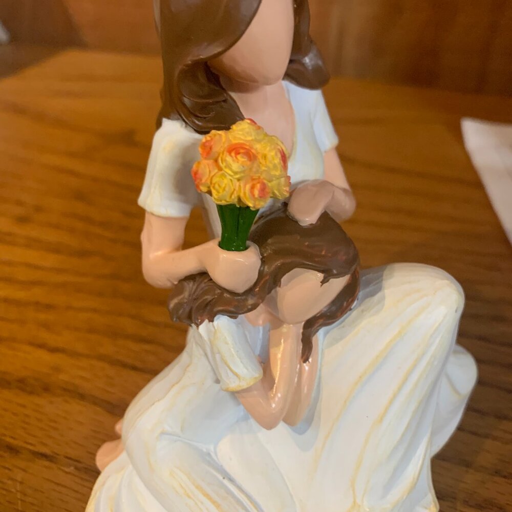 Decorative Mother and Daughter White Dress Figurine